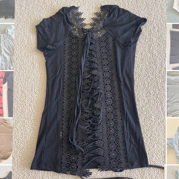 Floral Back Tee - Picture 2 of 2